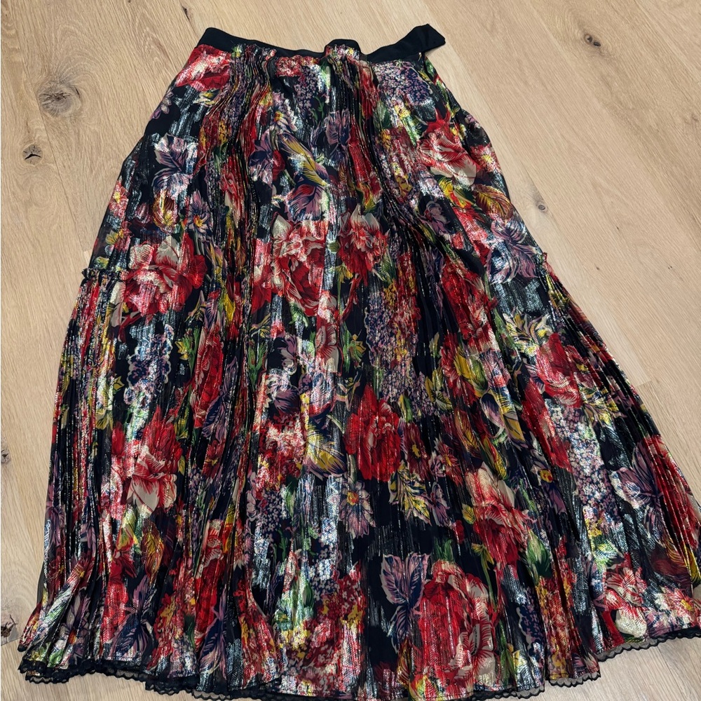 LOVE THE LABEL Floral Pleated Skirt - Multicolor
